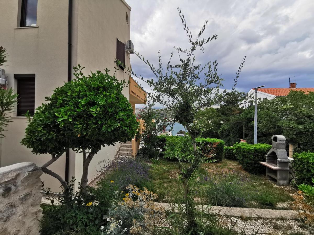 Apartments Lucia Pag Town Exterior foto