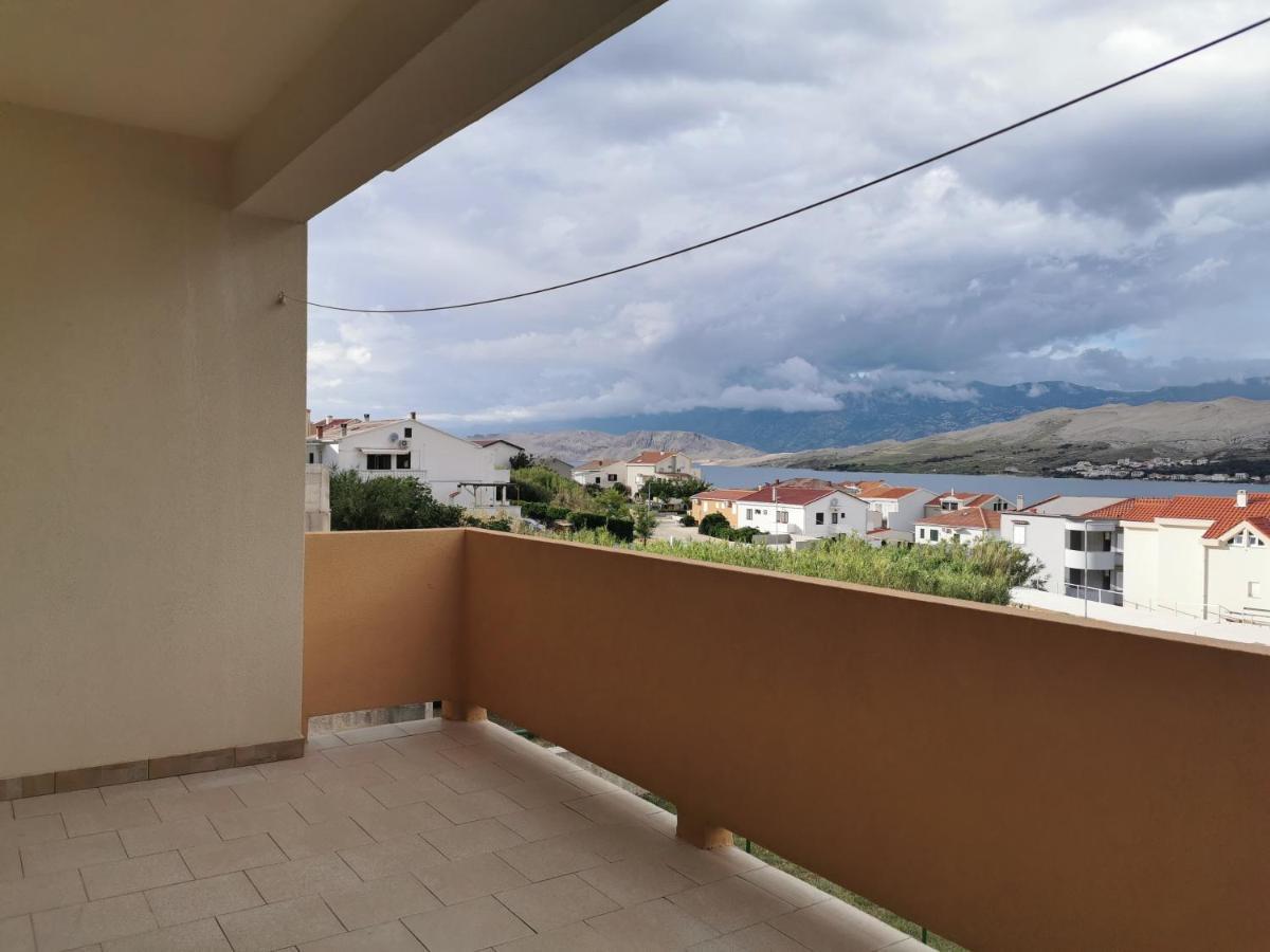 Apartments Lucia Pag Town Exterior foto